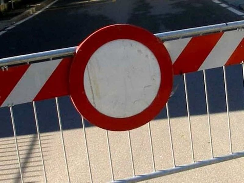 Chiusura al traffico e alla sosta di Piazza Roma